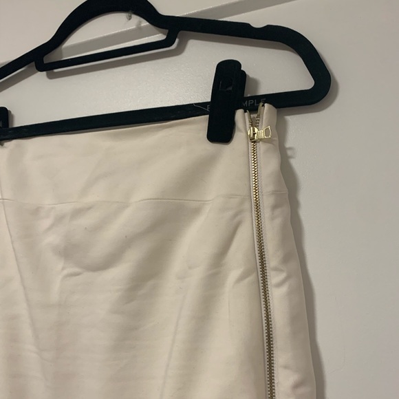Express white pencil skirt with zipper accent - adjust the slit - Picture 6 of 9